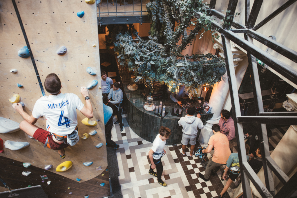 Climbing District - Salle d'escalade à Paris - Saint-Lazare©Arthur Delicque