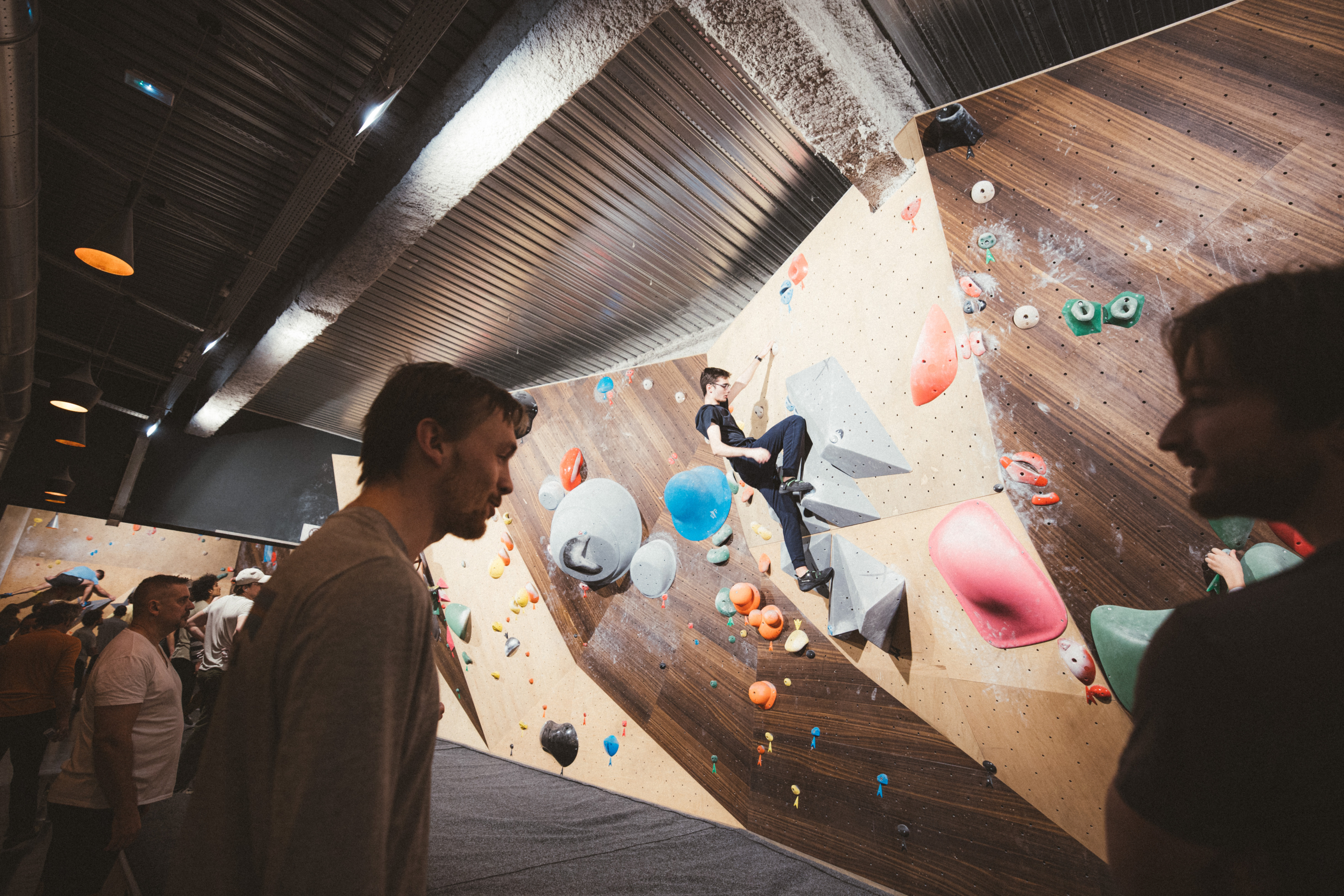 Climbing District - Salle d'escalade à Paris - Buttes Chaumont ©Arthur Delicque