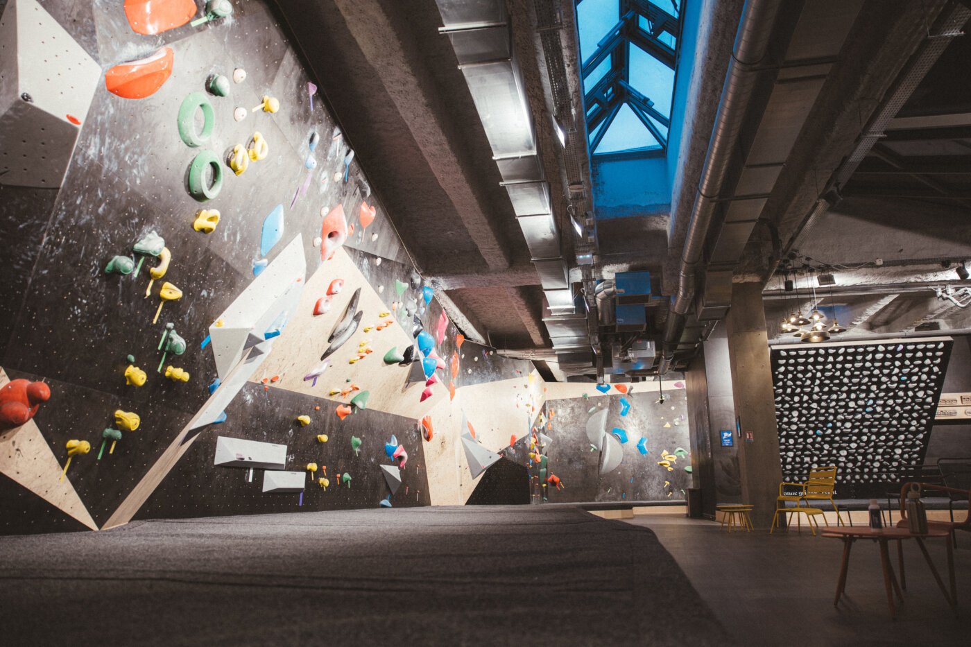 Climbing District - Salle d'escalade à Paris - Bastille ©Arthur Delicque