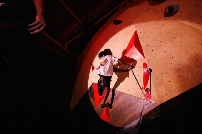 Team Boulder Arena - Climbing District