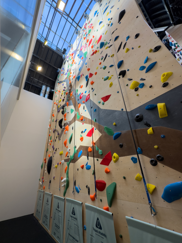 Annette K. Climbing District 149, rue de rennes Paris 6e